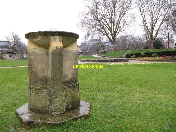 Photo 6"x4" Towards the mound Reading c2012