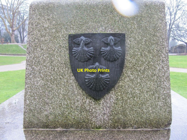 Photo 6"x4" Three shells Reading c2012