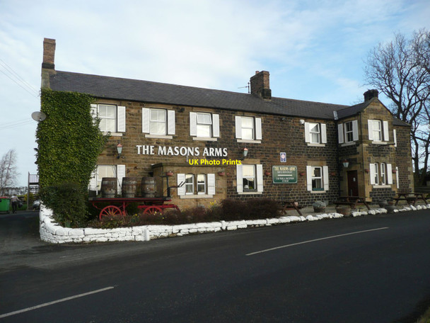 Photo 6"x4" The Masons Arms Rennington c2012