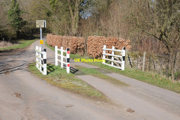 Photo 6"x4" Cattle grid near Nether Lypiatt Manor Brimscombe c2012