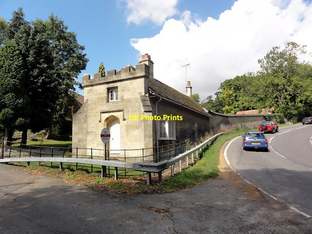 Photo 6"x4" A Gatehouse to Grimsthorpe Castle Grimsthorpe c2011
