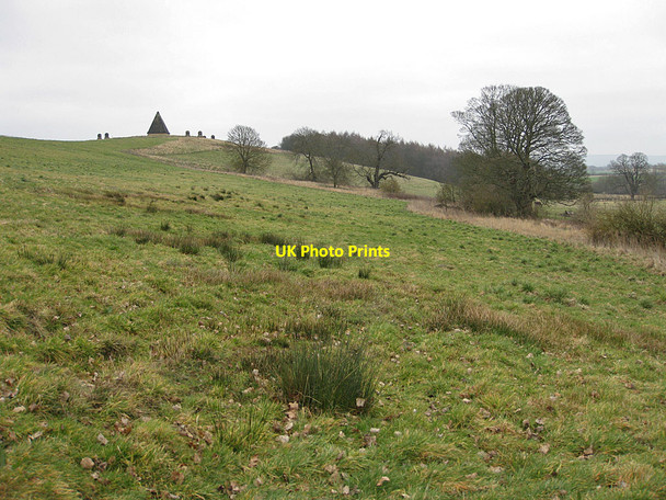 Photo 6"x4" The pyramid on St Anne's Hill Coneysthorpe c2012
