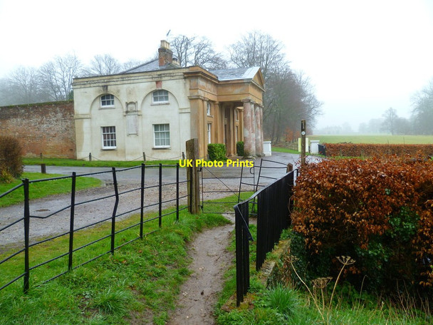 Photo 6"x4" The western elevation of Middle Lodge Stubbermere c2012