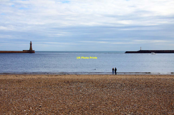 Photo 6"x4" The beach in Sunderland Harbour Sunderland\/NZ3957 c2011