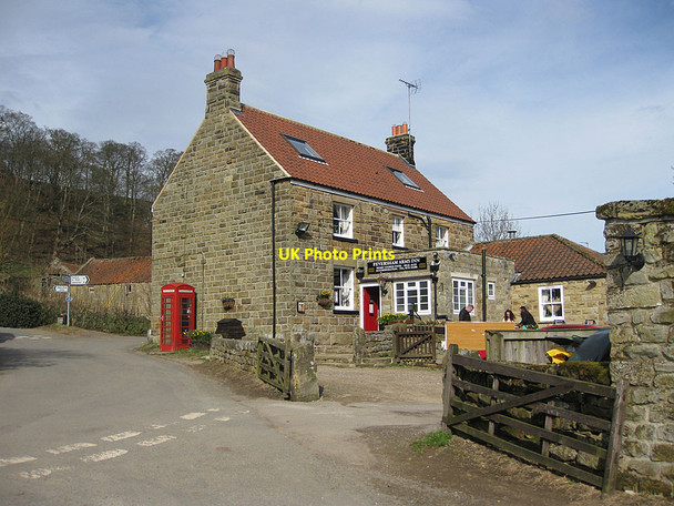 Photo 6"x4" Feversham Arms Inn, Church Houses Church Houses c2012
