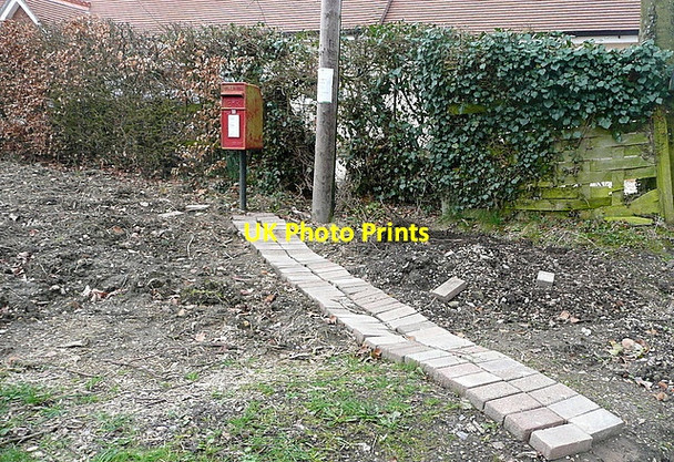 Photo 6"x4" Access to the postbox Old Burghclere c2012