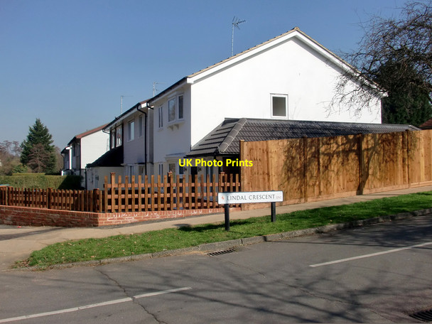 Photo 6"x4" Lindal Crescent, Enfield Southgate\/TQ3094 c2012