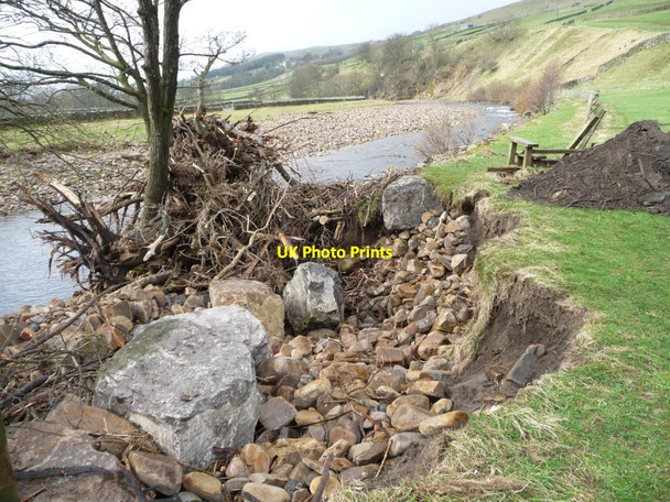 Photo 6"x4" Erosion on the bank of the Swale Ivelet c2012