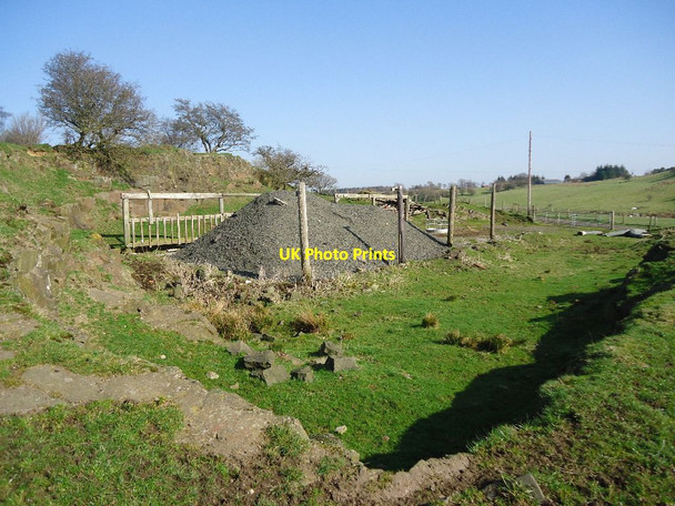 Photo 6"x4" Turdees Farm, old quarry Moffat Mills c2012
