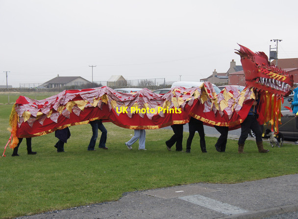 Photo 6"x4" Dragon about to take part in the Sport Relief Mile, Baltasound Baliasta\/HP6009 c2012