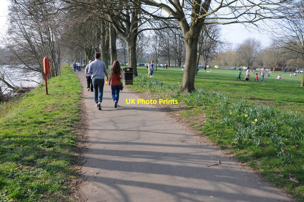 Photo 6"x4" Riverside walk, Riverside Meadows Stourport-on-Severn c2012