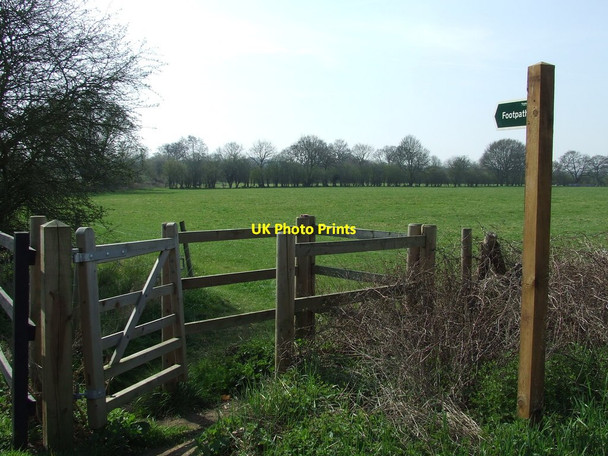 Photo 6"x4" Gate And Footpath Sign Nayland c2012