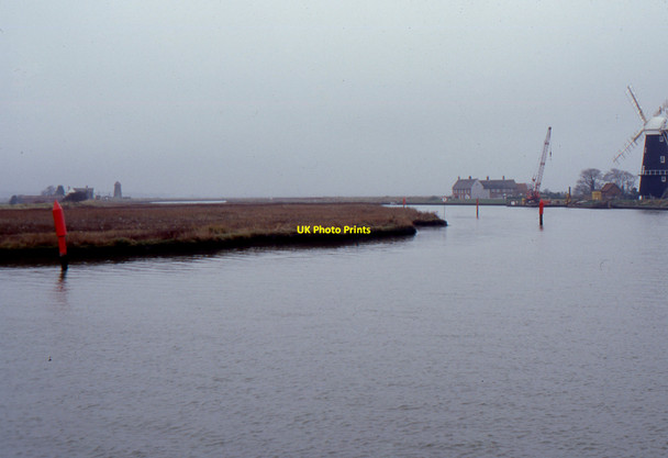 Photo 6"x4" River Yare, Berney Arms Reach Burgh Castle\/TG4804 c1997