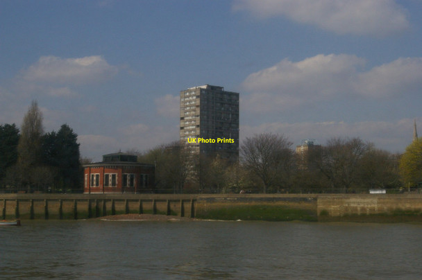 Photo 6"x4" Shadwell: park, with ventilation shaft for the Rotherhithe Tunnel Stepney\/TQ3481 c2012