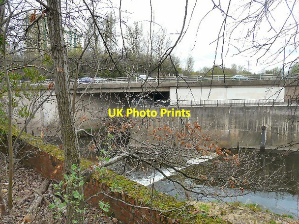 Photo 6"x4" The start of the river Mersey Stockport\/SJ8990 c2012
