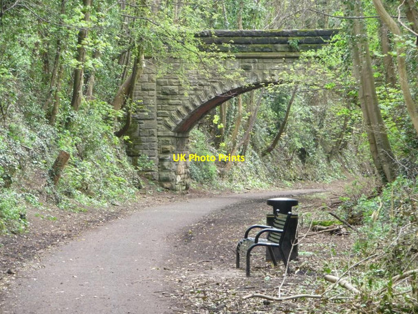 Photo 6"x4" Anonymous bridge over the Harland Way Wetherby c2012
