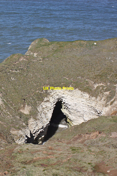 Photo 6"x4" Natural arch in chalk cliff, Flamborough Head North Landing c2012