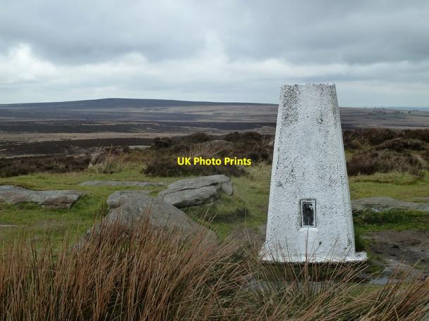 Photo 6"x4" White Edge trig point and Big Moor view Curbar c2012