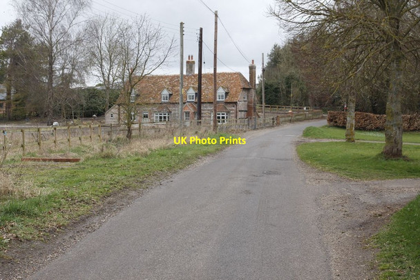 Photo 6"x4" Cottages along the road Little Somborne c2012