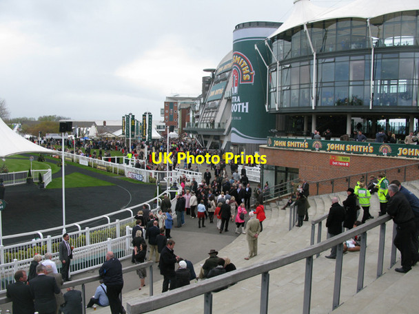 Photo 6"x4" The morning of the 2012 Grand National Aintree c2012