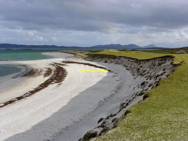 Photo 6"x4" The eastern sandy bay of Berneray Ruisigearraidh c2012