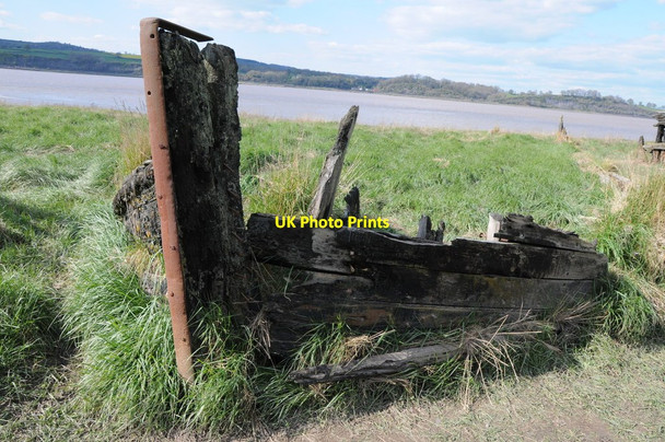 Photo 6"x4" The remains of the Huntley Hinton\/SO6803 c2012