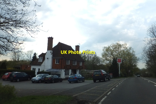 Photo 6"x4" The Cricketers on the Guildford to Aldershot road Guildford c2012
