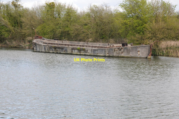 Photo 6"x4" Old barge on the Gloucester and Sharpness Canal Hinton\/SO6803 c2012