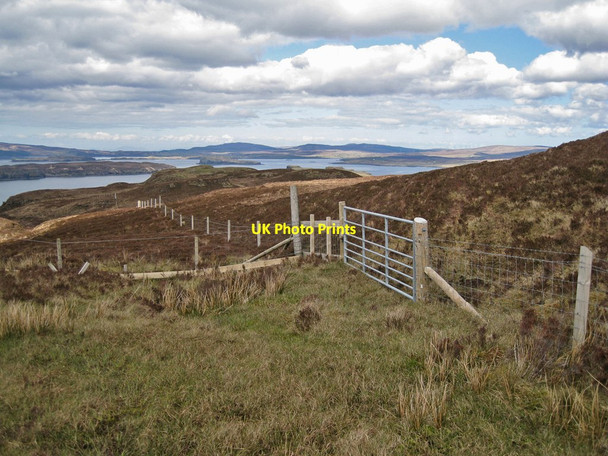 Photo 6"x4" A welcome surprise Fiskavaig c2012