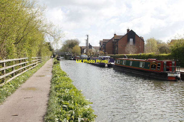 Photo 6"x4" Footbridge in the distance Newbury\/SU4767 c2012