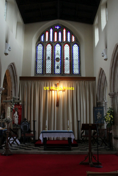 Photo 6"x4" Altar, St Peter's Church, Gold Hill, Shaftesbury Shaftesbury c2012