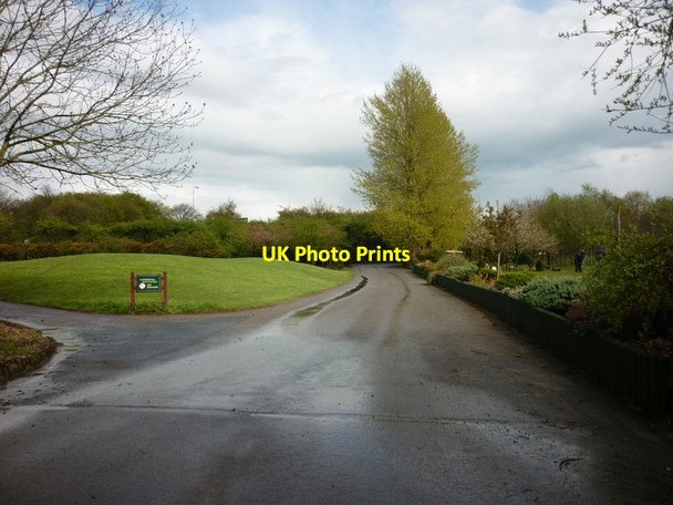Photo 6"x4" A path leading to Hartshead Moor Services Brighouse\/SE1423 c2012
