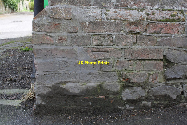 Photo 6"x4" Benchmark on The Greyhound Wantage c2012