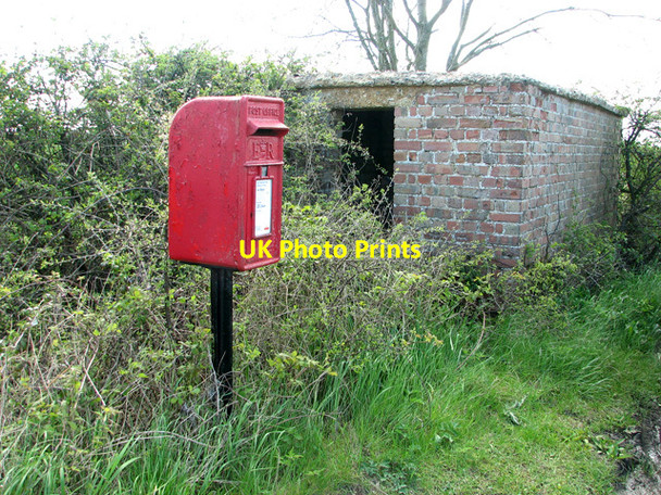 Photo 6"x4" Postbox and small brick building Babel Green c2012