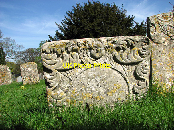 Photo 6"x4" Old gravestone in St Leonard's churchyard Horringer c2012