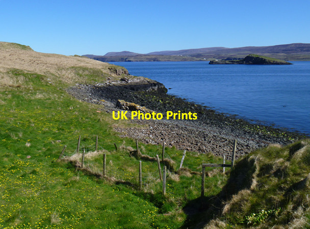 Photo 6"x4" Bay on the east side of Eilean M\u00c3\u00b2r Cuidrach c2012