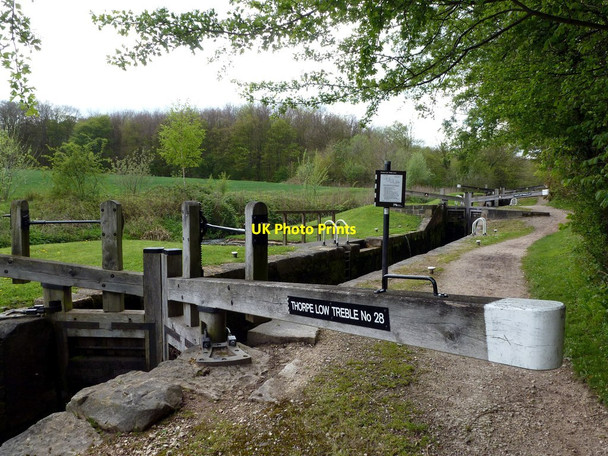 Photo 6"x4" Thorpe Low Treble Lock  Thorpe Salvin c2012