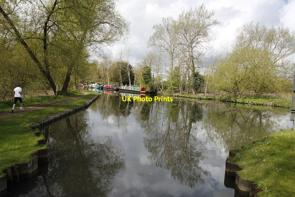 Photo 6"x4" Running on the towpath Newbury\/SU4767 c2012