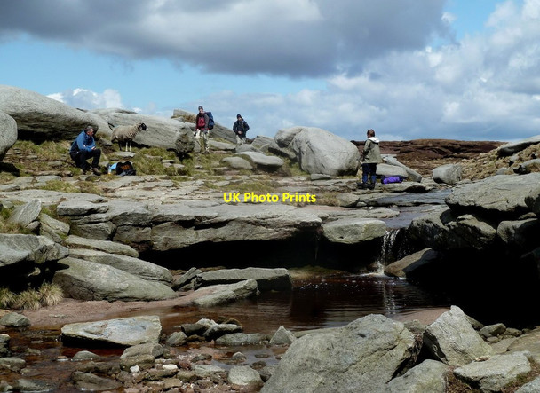 Photo 6"x4" At the top of Kinder Downfall Farlands Booth c2012
