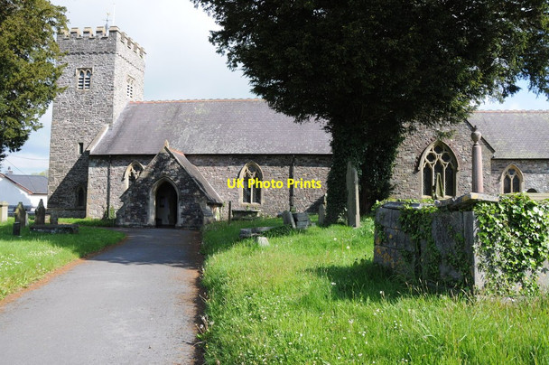 Photo 6"x4" Llangadog church Llangadog\/SN7028 c2012