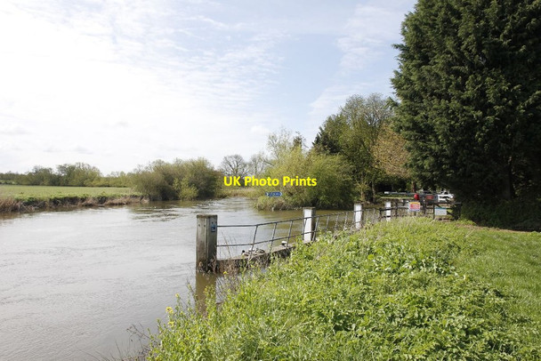 Photo 6"x4" Mooring for the lock Radcot c2012