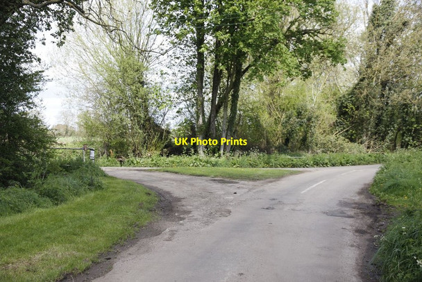 Photo 6"x4" Another triangle Kelmscot c2012