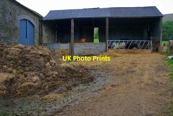 Photo 6"x4" Barnyard, near Clough Farm Edale End c2012