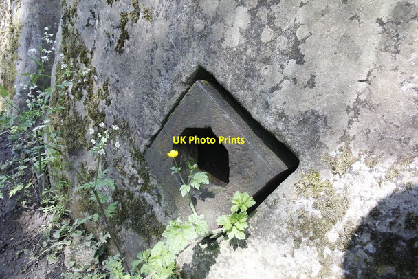 Photo 6"x4" Close up of the drive Chilworth\/TQ0247 c2012