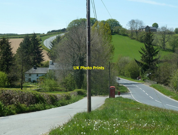 Photo 6"x4" Glandulas and the B4358 Troedrhiwdalar c2012