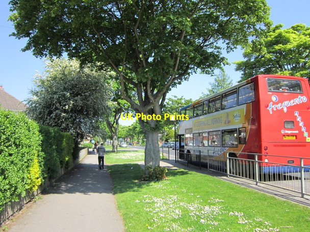 Photo 6"x4" Hall Road, North Hull Estate Cottingham\/TA0432 c2012