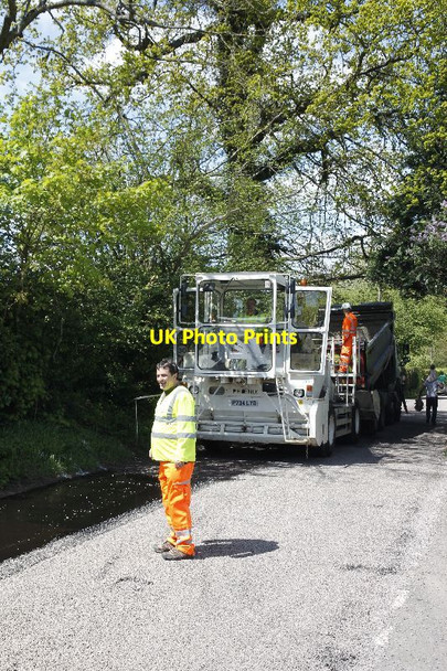 Photo 6"x4" The dispenser Chilworth\/TQ0247 c2012