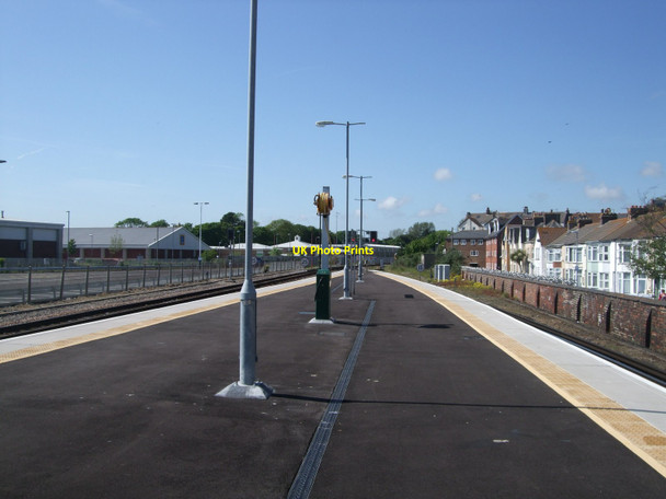 Photo 6"x4" Weymouth Station - looking north Weymouth\/SY6779 c2012