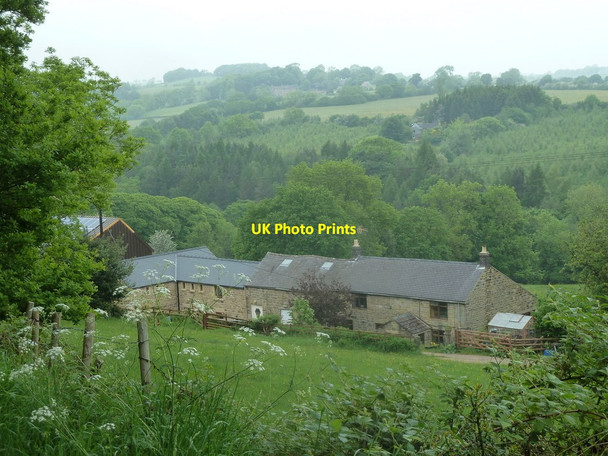 Photo 6"x4" Farm buildings and valley scene Uppertown\/SK3264 c2012