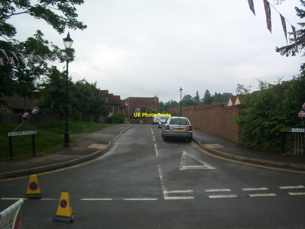 Photo 6"x4" Wyvern Place Warnham Horsham\/TQ1731 c2012